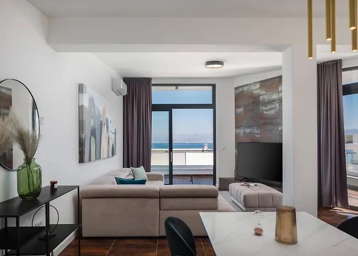 Hadrie Luxury And Rova Apartment Malinska