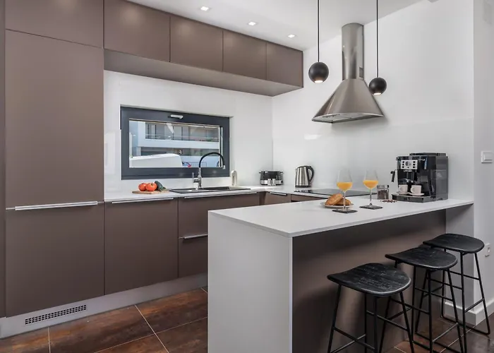 Hadrie Luxury And Rova Apartment Malinska