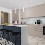 Hadrie Luxury And Rova Апартаменты