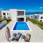 Hadrie Luxury And Rova Апартаменты Малинска