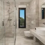 Hadrie Luxury And Rova