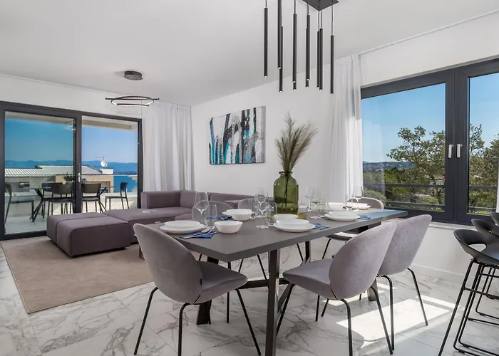 Hadrie Luxury And Rova