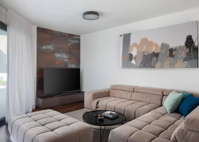 Hadrie Luxury And Rova Apartamento Malinska