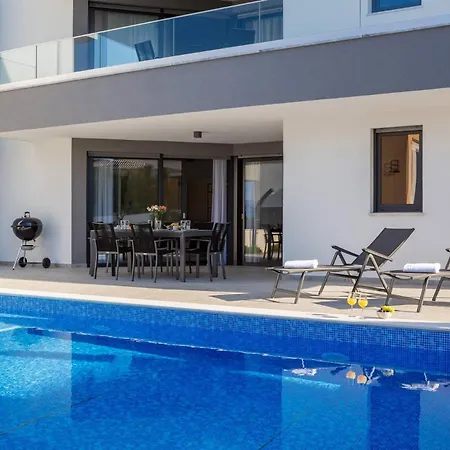 아파트 Hadrie Luxury And Rova *