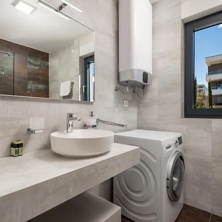 아파트 Hadrie Luxury And Rova *