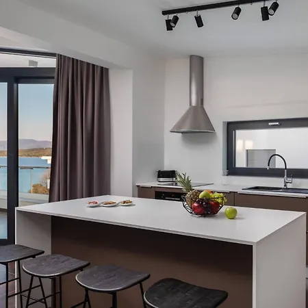 Hadrie Luxury And Rova * 말린스카